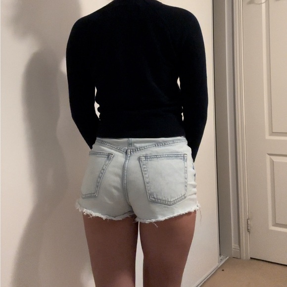 Abercrombie navy embroidered sweater - Picture 2 of 2